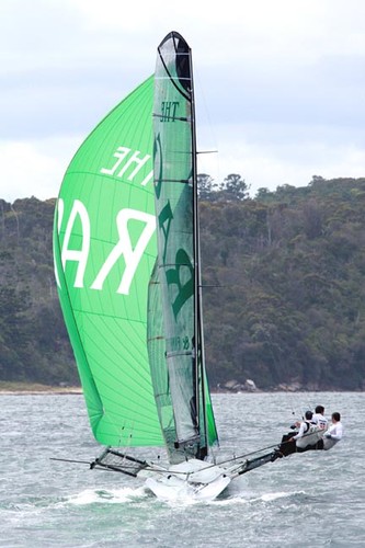 The rag’s new #1 rig in action last week  © Frank Quealey /Australian 18 Footers League http://www.18footers.com.au